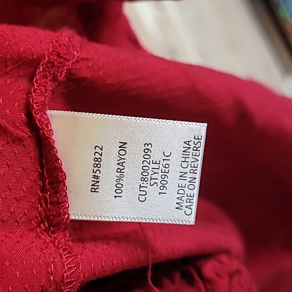 Max Studio Dress, Size M, Red, Floral, Pockets, Spanish Design - Picture 6 of 7